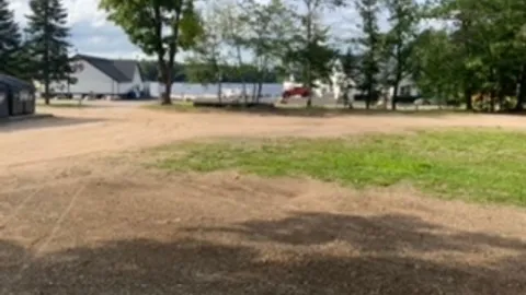 30/50 Amp Full Hookup RV Site — image 2 of 7