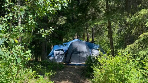 Tent — image 2 of 4