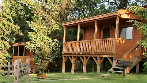Deluxe Cabin — image 1 of 7