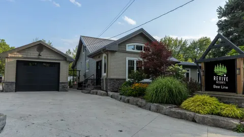 3 Bedroom Cottage — image 1 of 16