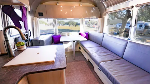 Airstream — image 2 of 7