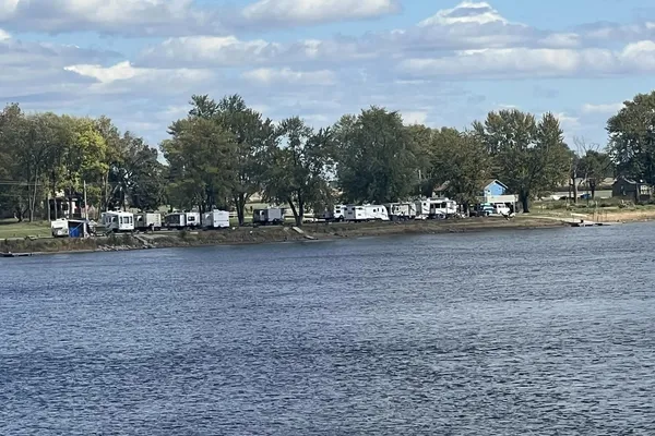 Lundeen's Rock River Landing – photo 1