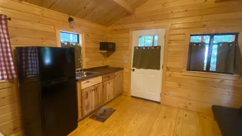 Cabin- Glamping, Mountain View (Sleeps 6) — image 6 of 6