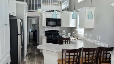 Premium Park Model w/Loft — image 1 of 11