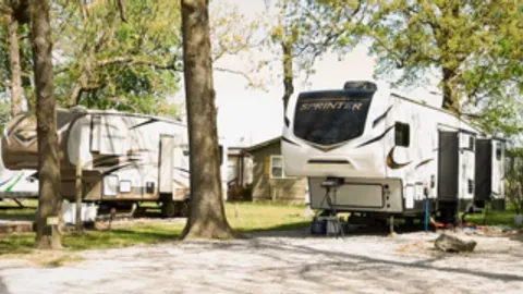 Full Hookup 30/50 Amp RV Site — image 2 of 4