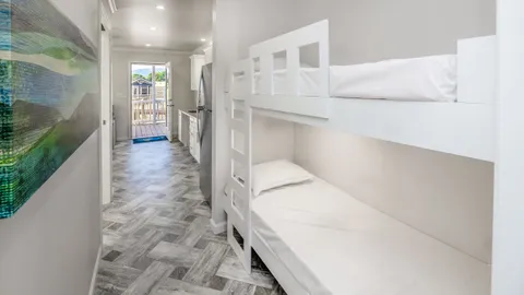 Premier Cottages - 2 Bedroom — image 16 of 16