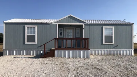 Cabin — image 1 of 7