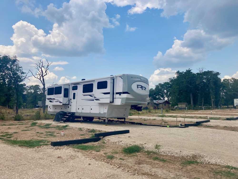 Austin Oaks RV Park, Cedar Creek, Texas - Photo 5