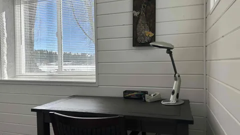 # 25 Lower Lakeside Penthouse — image 2 of 23