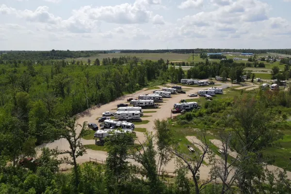 Royal Oaks RV Park – photo 1