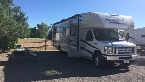 30/50 Amp Deluxe Full Hookup RV Site — image 1 of 1