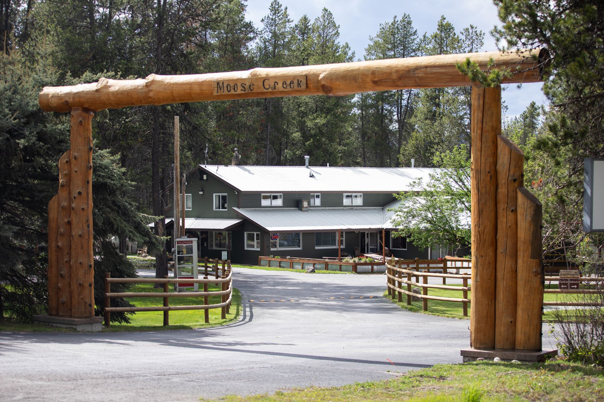 Moose Creek RV Resort and Bed & Breakfast, West Glacier, Montana