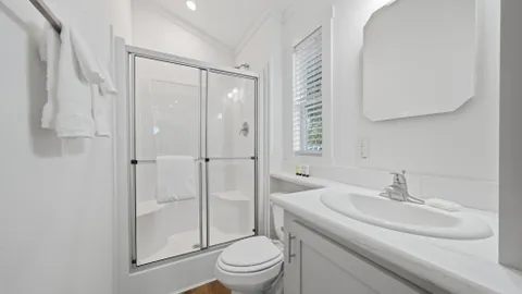 1 Bedroom Deluxe Park Model Lakefront — image 2 of 5