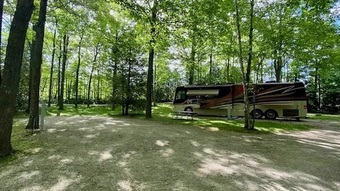 Drive In Shaded Full Hookup Motorhome Site (CLASS A, CLASS B AND CLASS C ONLY) — image 2 of 5