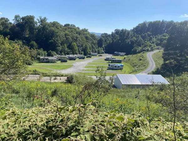Camp Mountventures campground