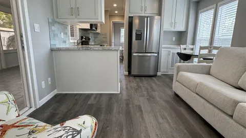 Diamond 2 Bedroom — image 2 of 10