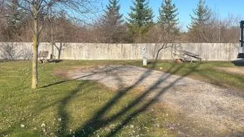Inland Full Hook-Up Site — image 1 of 1