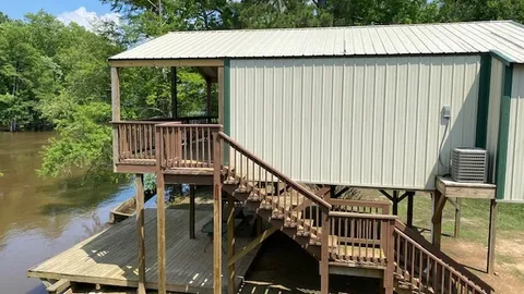 Couple's Cabin — image 1 of 8
