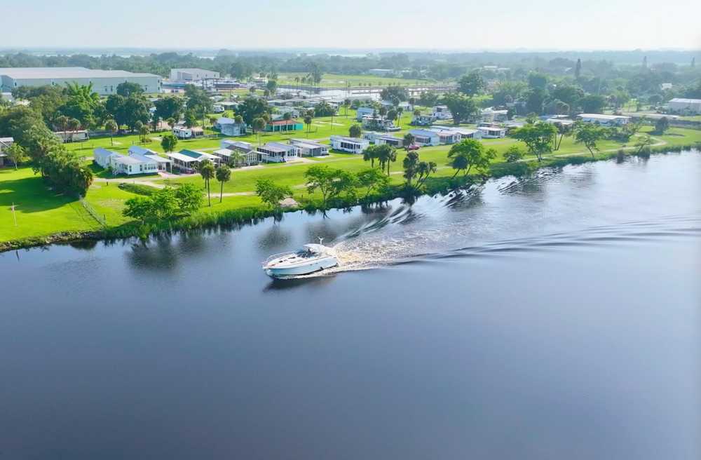 Meadowlark Shores RV Resort, Moore Haven, Florida - Photo 4