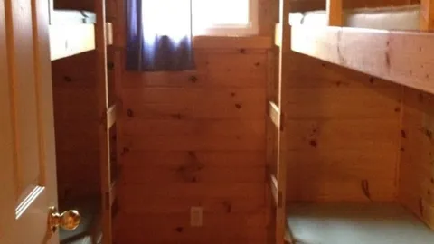 Deluxe Cabin 2 Bedroom 1 Bath — image 2 of 3