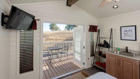 Premium Chalet — image 2 of 8