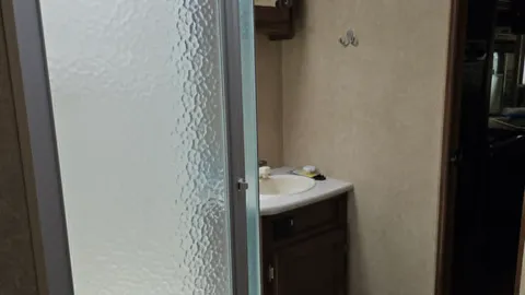 Campsite #2 Couples Retreat 1BR 1BA with Full Kitchen, sleeps 2 — image 2 of 16