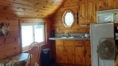Cottage — image 2 of 8