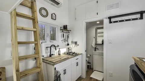 SLV - TH#1  - Mini OASIS: Tranquil Tiny Home — image 2 of 12