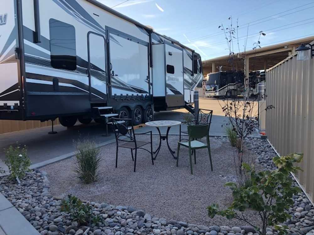 Nomadland, Albuquerque, New Mexico - Photo 4