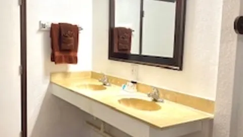 Lodge Suite — image 2 of 8