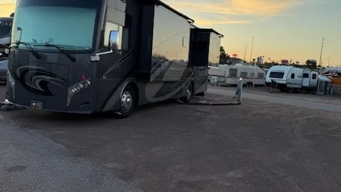 Daily: 20/30/50 Amp Full Hookup Pull-Through RV Site (PF) (Accessible) — image 1 of 1