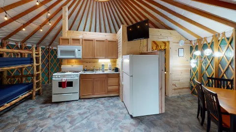 Yurt 1 — image 2 of 4