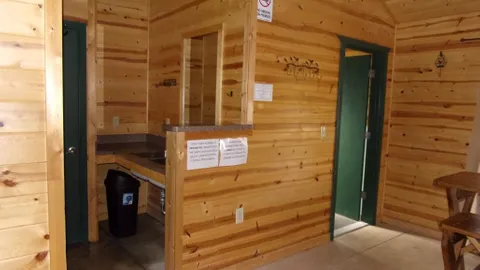 Resort Cabin — image 11 of 11