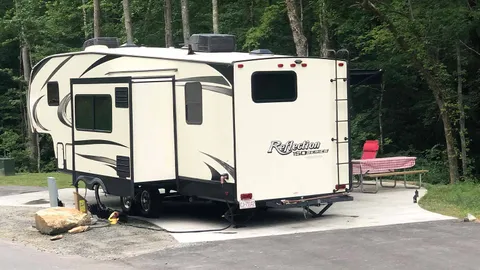 Creekside Red Carpet Pull-Thru RV Site — image 3 of 3