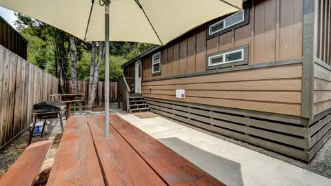 Cottage (7 max) — image 2 of 10