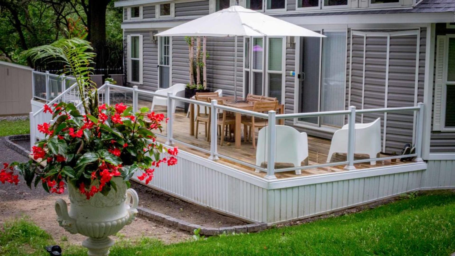 Bloom Resorts Cayuga