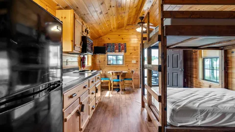 Luxury Cabin - Accessible — image 2 of 12