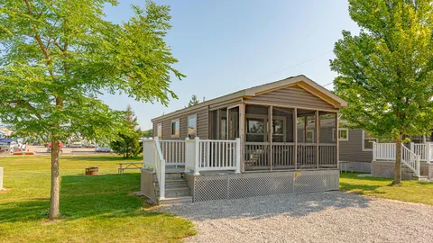 Cottage 2 Bedroom 1 Bath — image 1 of 9