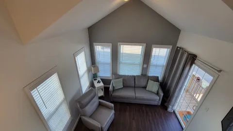 Keys Cottage with Sleeping Loft Sleeps 7 — image 5 of 5