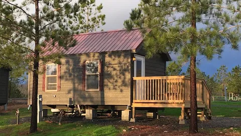 Boo Boo™ Cabin Pet Friendly — image 1 of 4