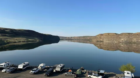Lakeside RV Site (30 Amp & Water) — image 1 of 21