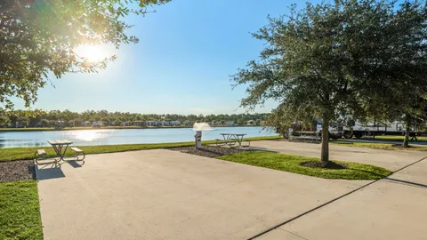 25X47.5 Head-In Lake — image 1 of 2