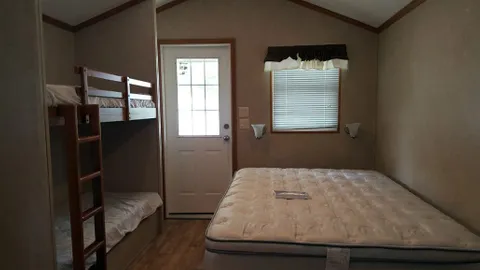 Yogi Bear ™  Comfort Cabin — image 2 of 3