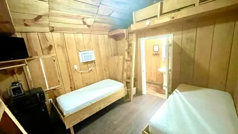 Cindy Bear™ Cabin — image 2 of 4