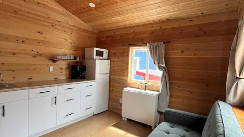 Suite Cabin 1 — image 2 of 7