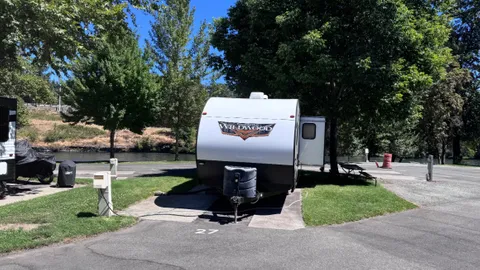 Premium Pull-Thru 30/50 Amp RV Site — image 4 of 4