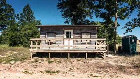 Cabin 6 - Small — image 1 of 8