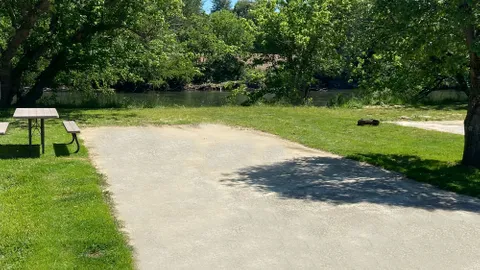 No Hookup Riverside RV Site — image 1 of 1