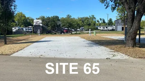 Premium Farm Back-In — image 1 of 3