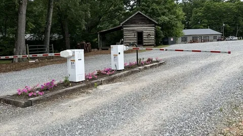30/50 Amp Deluxe RV Site — image 16 of 16